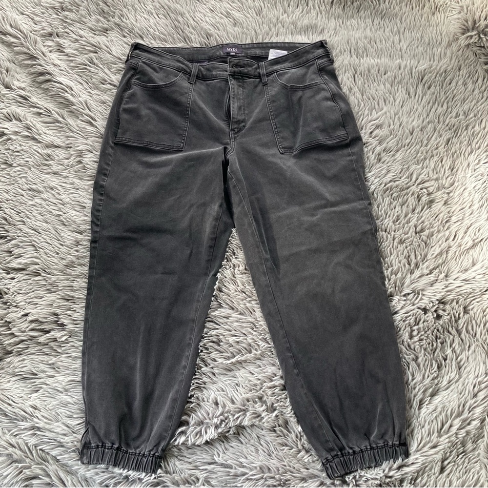 NYDJ- 14W- Charcoal Denim Cropped Pant Jean Zipper Leg